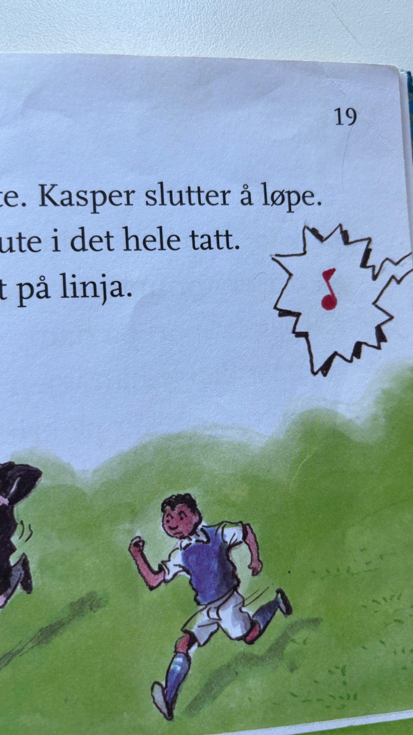 Jensen, Jørn: Kasper spiller realt