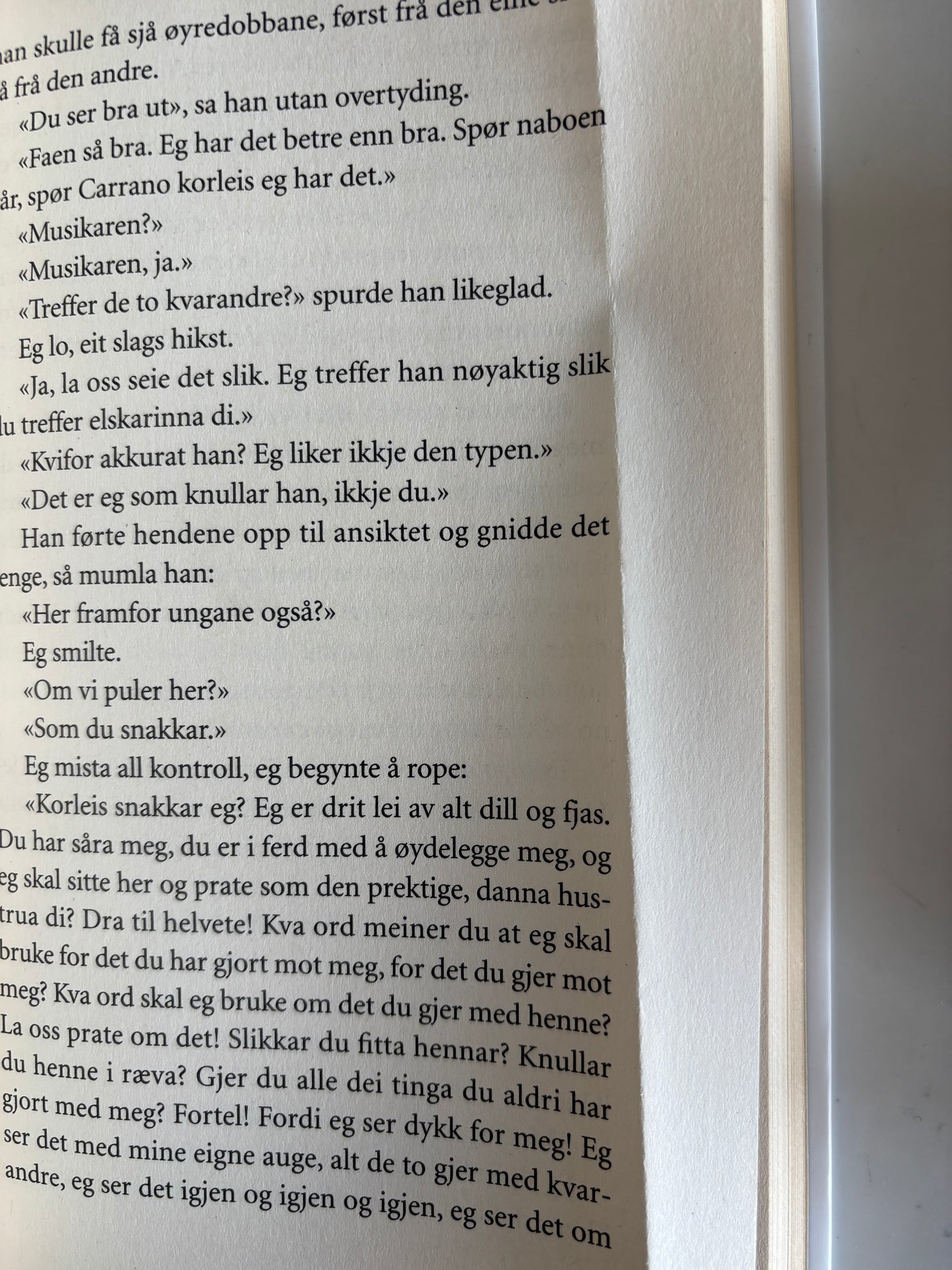 Ferrante, Elena: Svikne dagar