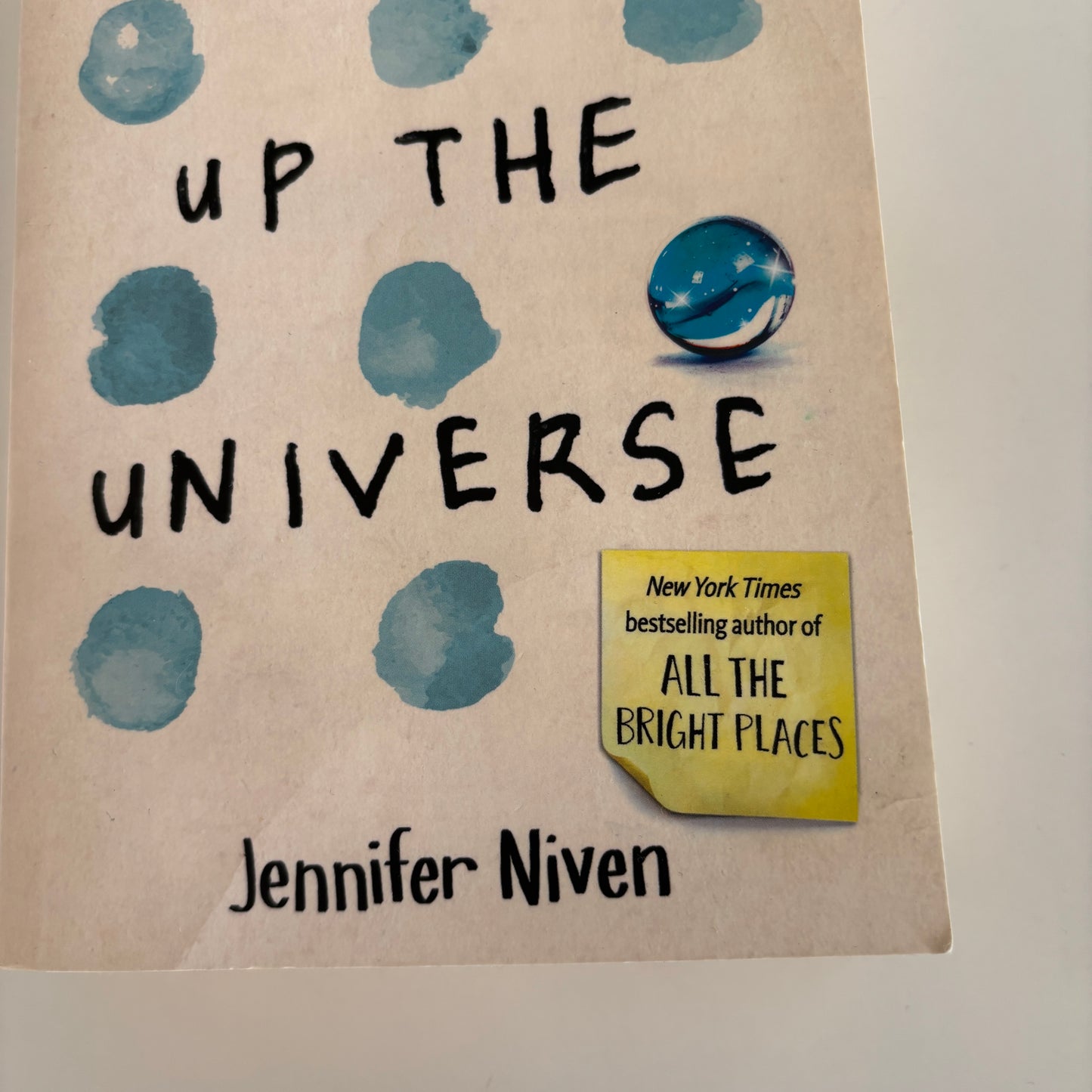 Niven, Jennifer: Holding up the universe