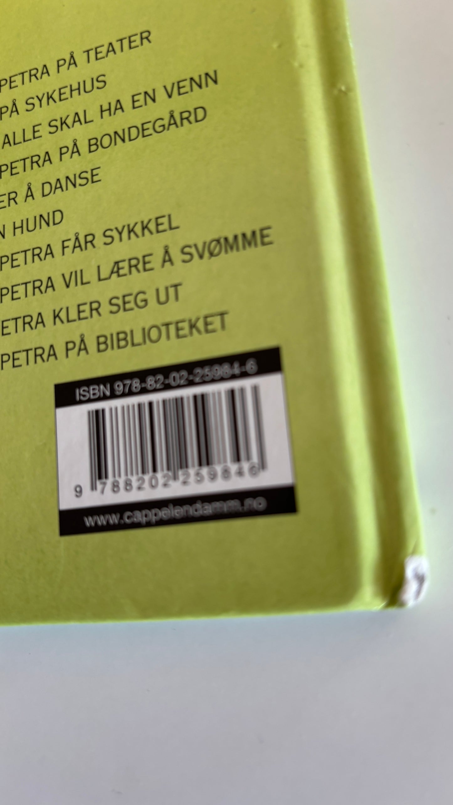 Bringsværd, Tor Åge: Karsten og Petra får sykkel