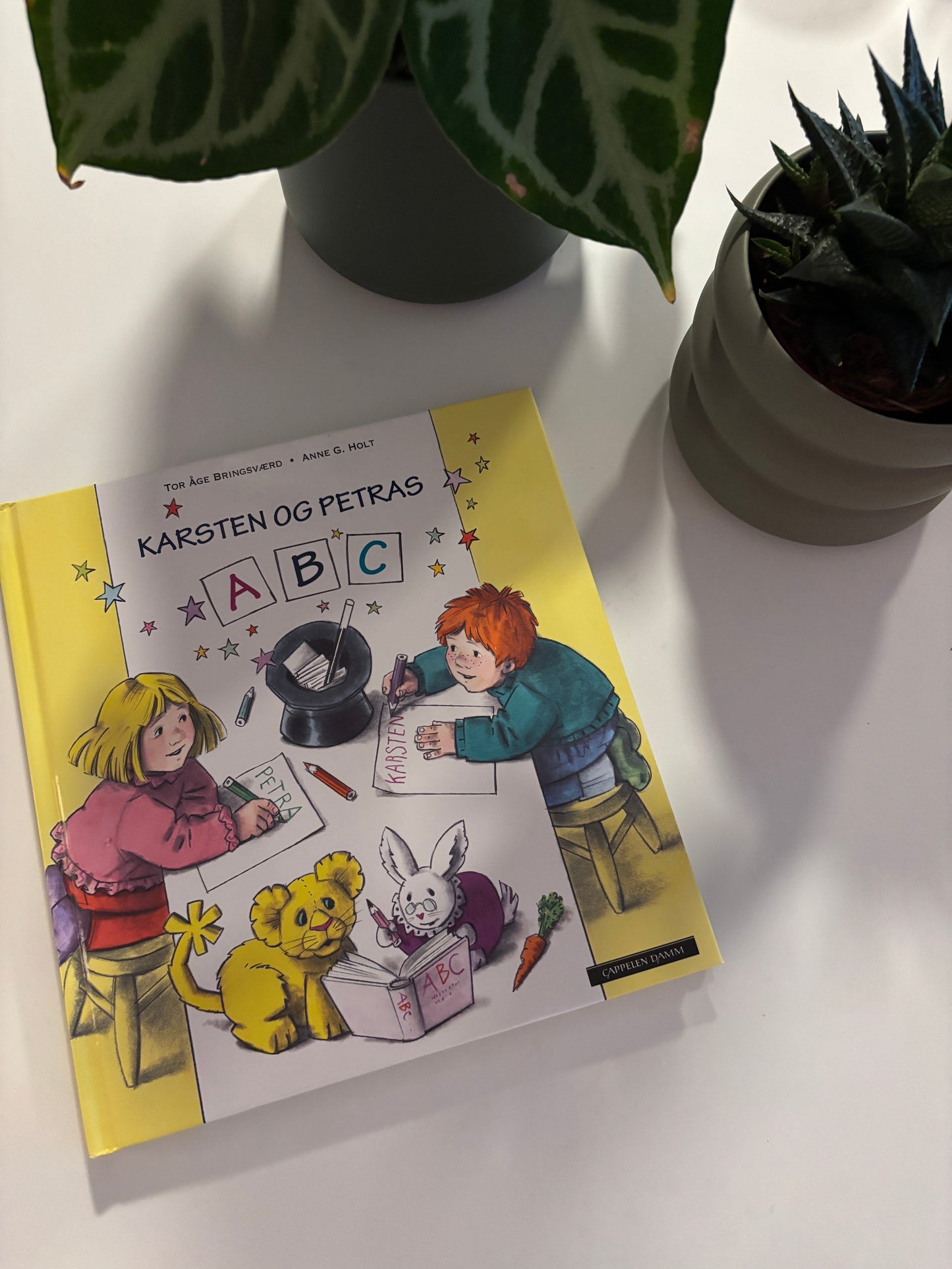 Bringsværd, Tor Åge: Karsten og Petras ABC