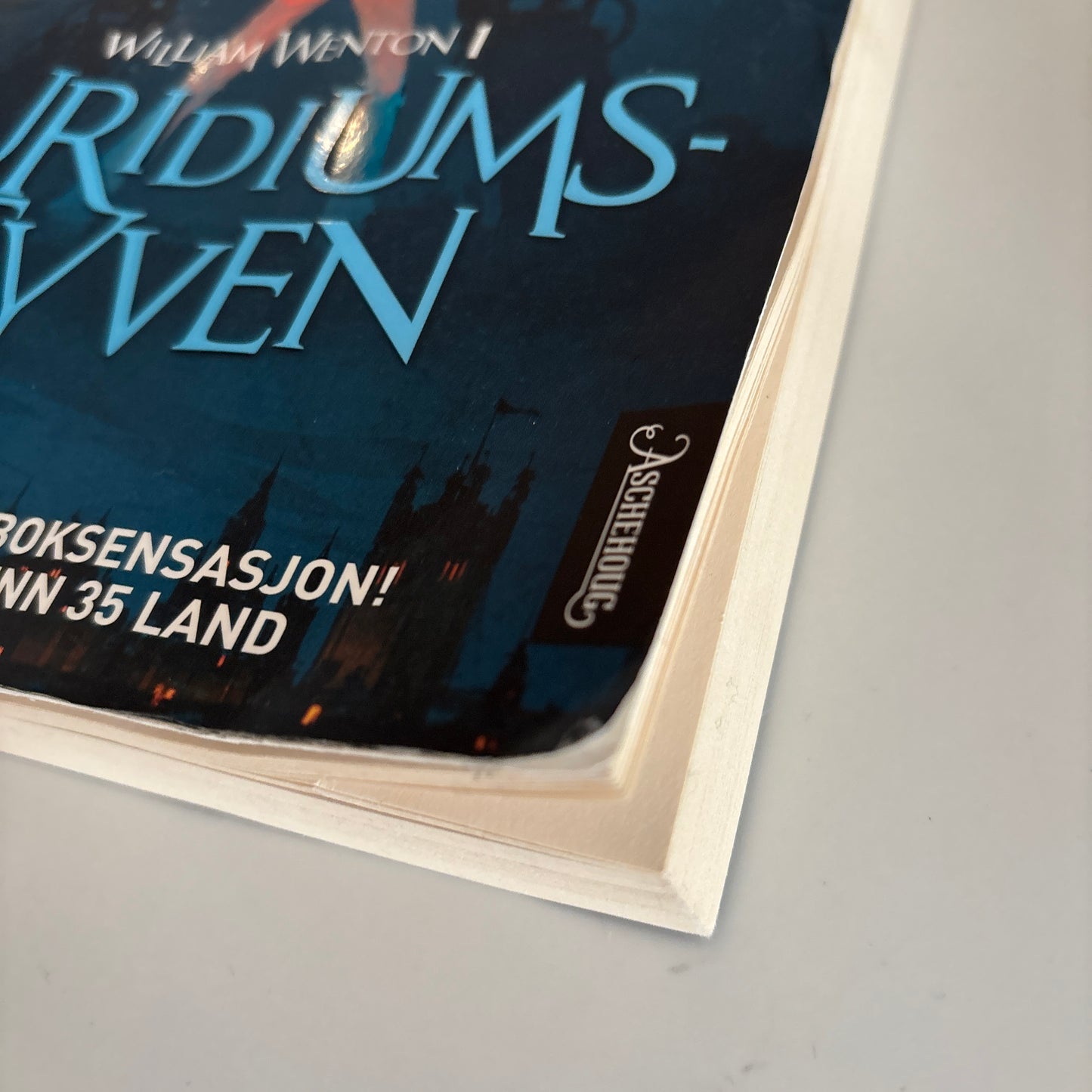 Peers, Bobbie: Luridiumstyven