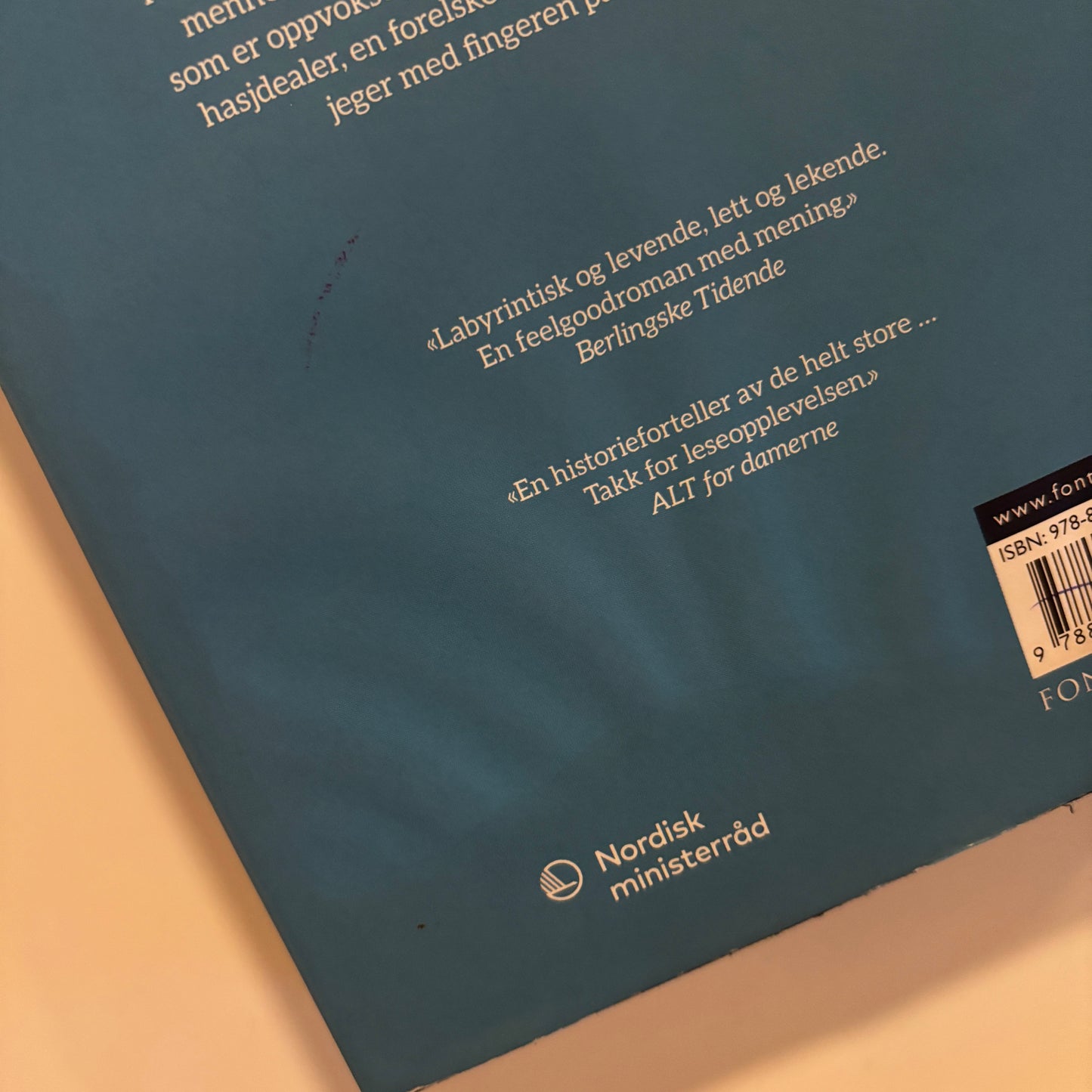 Riebnitzsky, Anne-Cathrine: Orkansesongen og stillheten