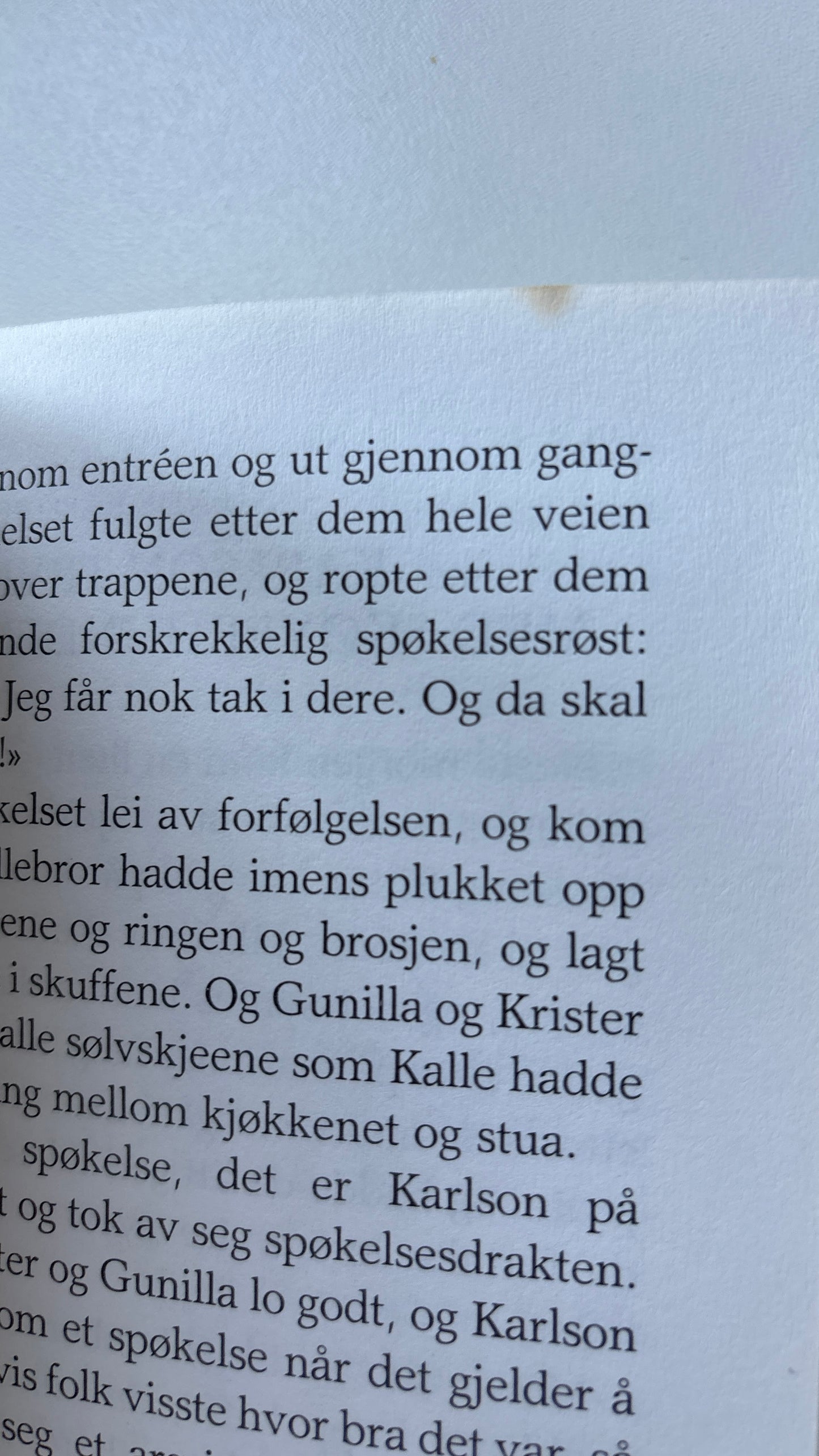 Lindgren, Astrid: Lillebror og Karlson på taket