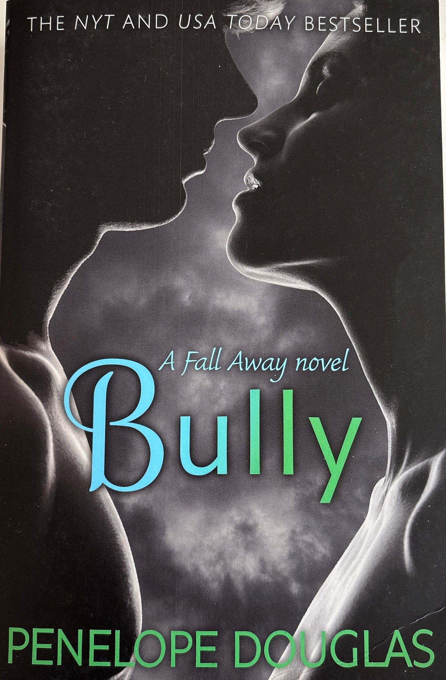 Douglas, Penelope: Bully
