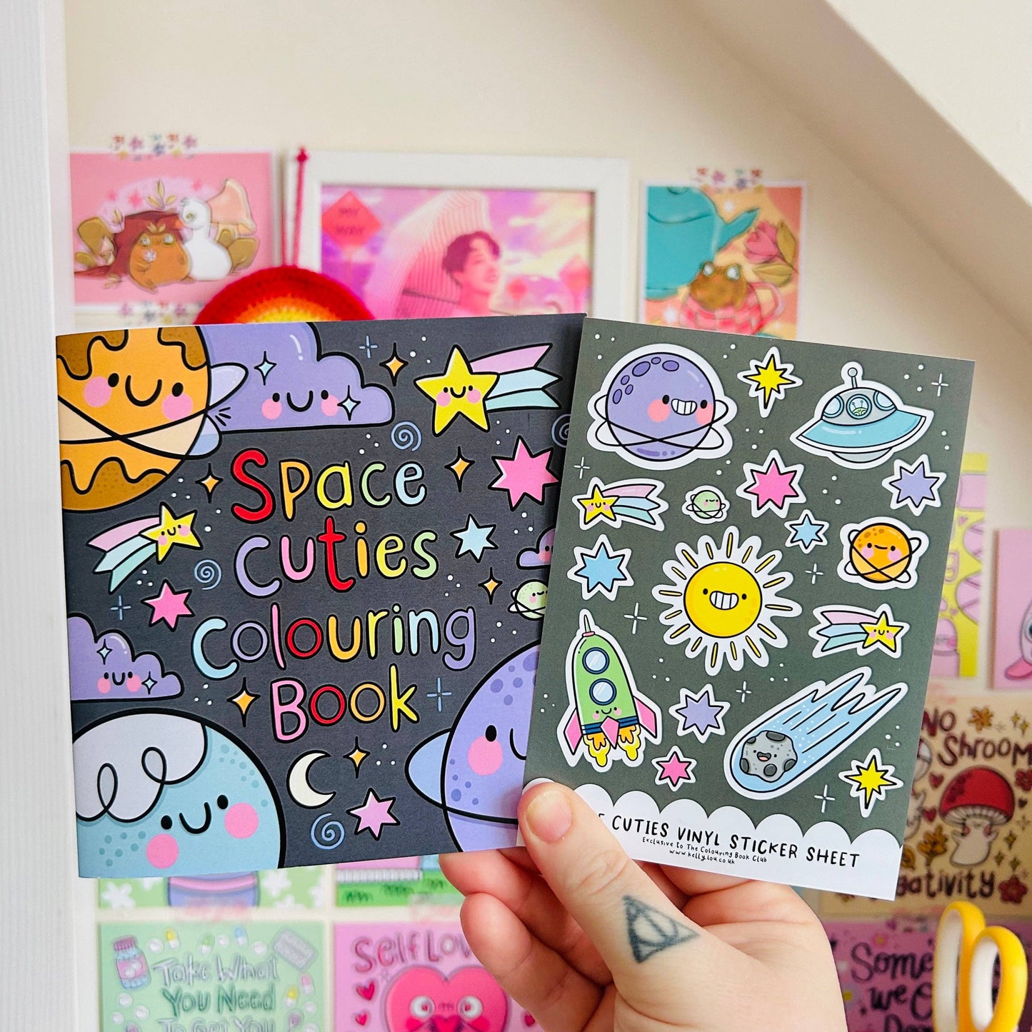 Space Cuties - Fargeleggingsbok