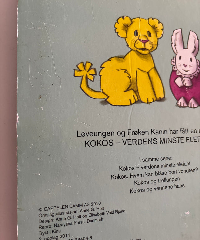 Bringsværd, Tor Åge: Kokos og larven, klaffebok
