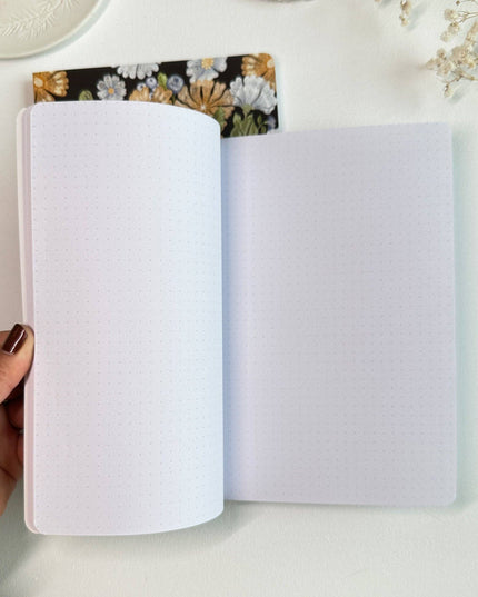Dot Grid Notatbok | Meadow