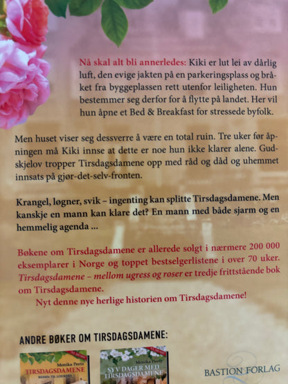 Peetz, Monika: Tirsdagsdamene mellom ugress og roser