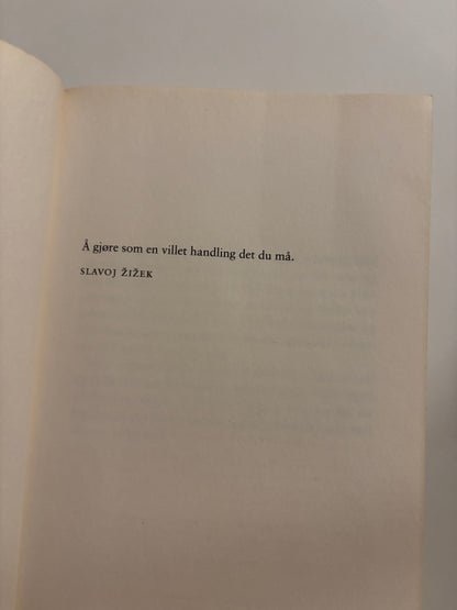 Hjorth, Vigdis: Arv og miljø