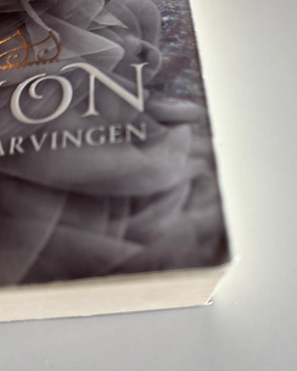 Kass, Ciera: The Selection: Arvingen