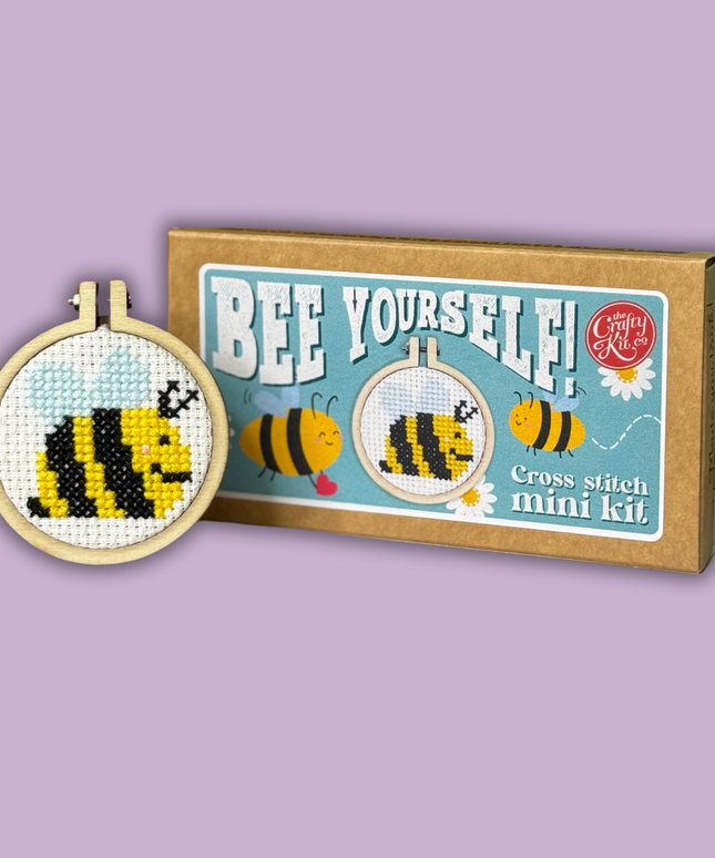 Bee Yourself! Mini Matchbox Broderingssett