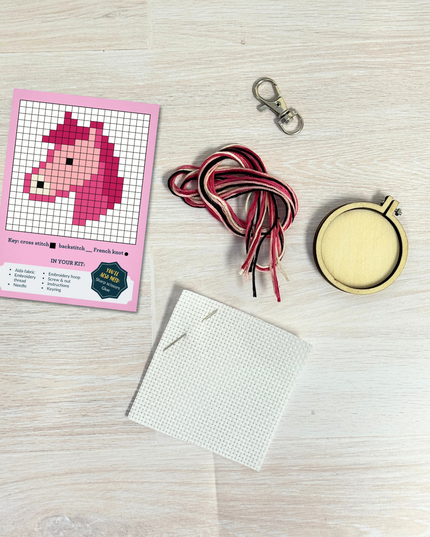 The Pink Pony Club (pony) Mini Matchbox Broderingssett
