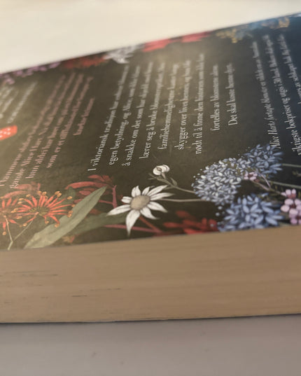 Ringland, Holly: Alice Harts fortapte blomster