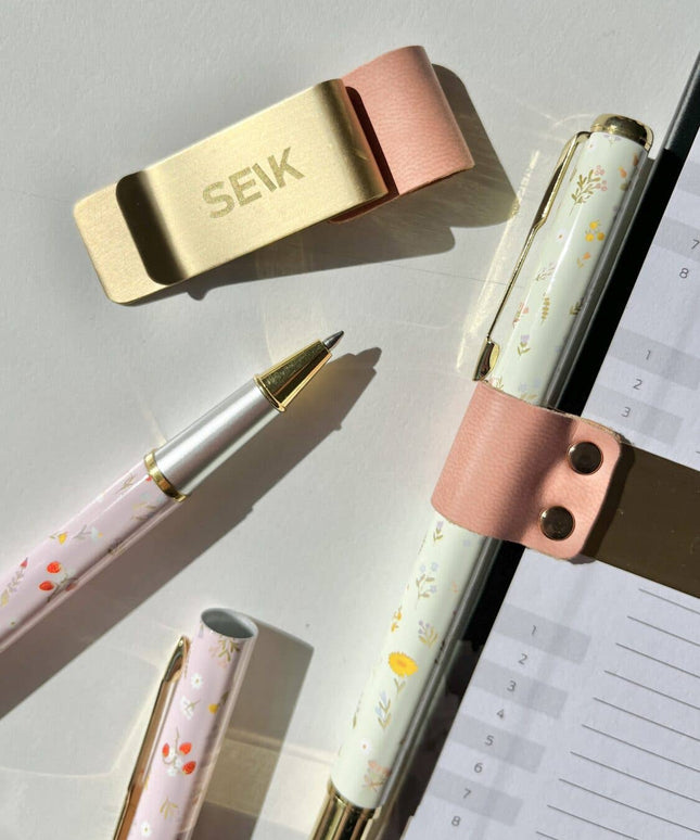Pen Loop - oh so pink!
