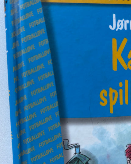 Jensen, Jørn: Kasper spiller realt