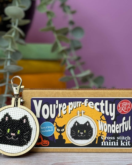 You're purr-fect! Mini Matchbox Broderingssett