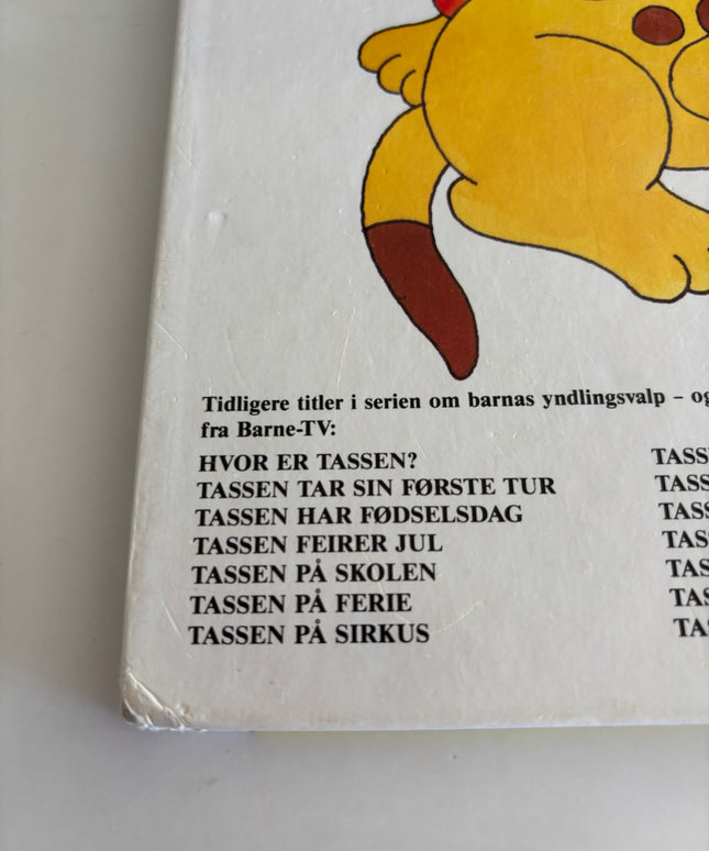 Hill, Eric: Tassen på landet
