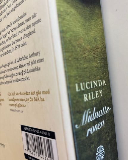 Midnattsrosen - Lucinda Riley (pocket)