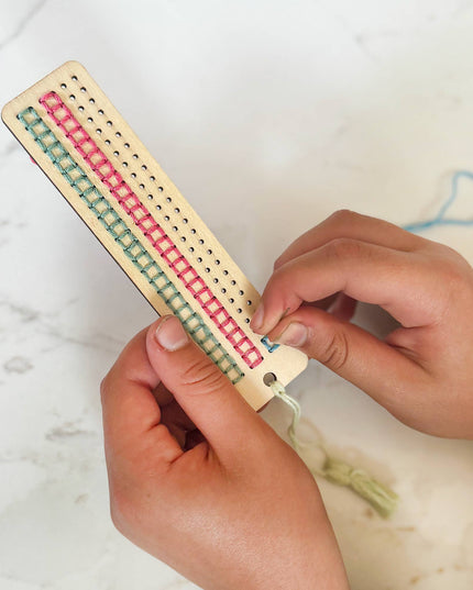 DIY Bokmerke | Lag Ditt Eget Broderte Bokmerke For Barn