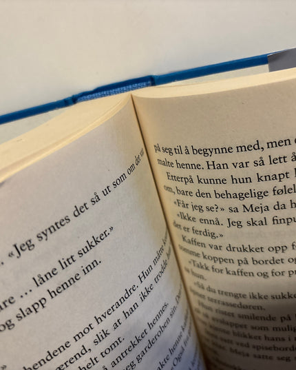Safstrand, Caroline: Sannheten om Østersjenta