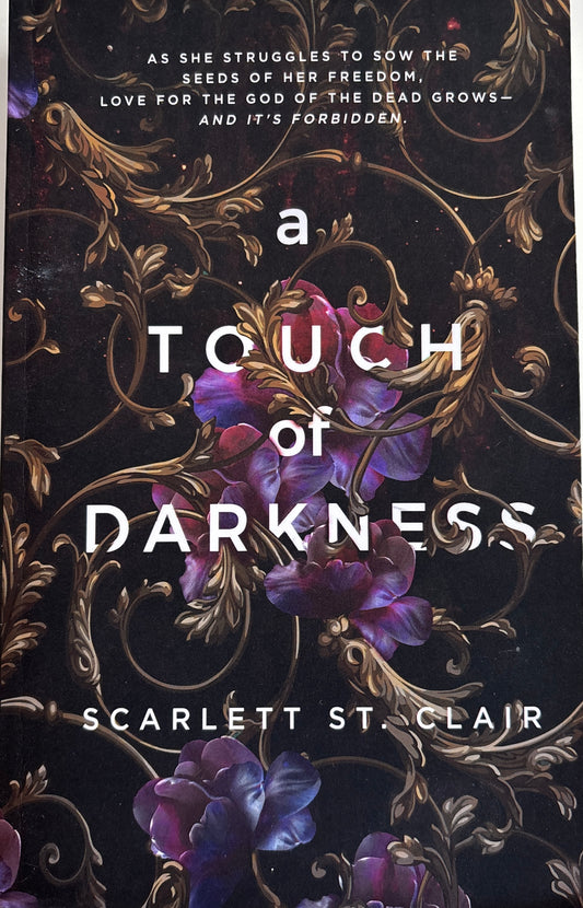 StClair, Scarlett: A touch of darkness
