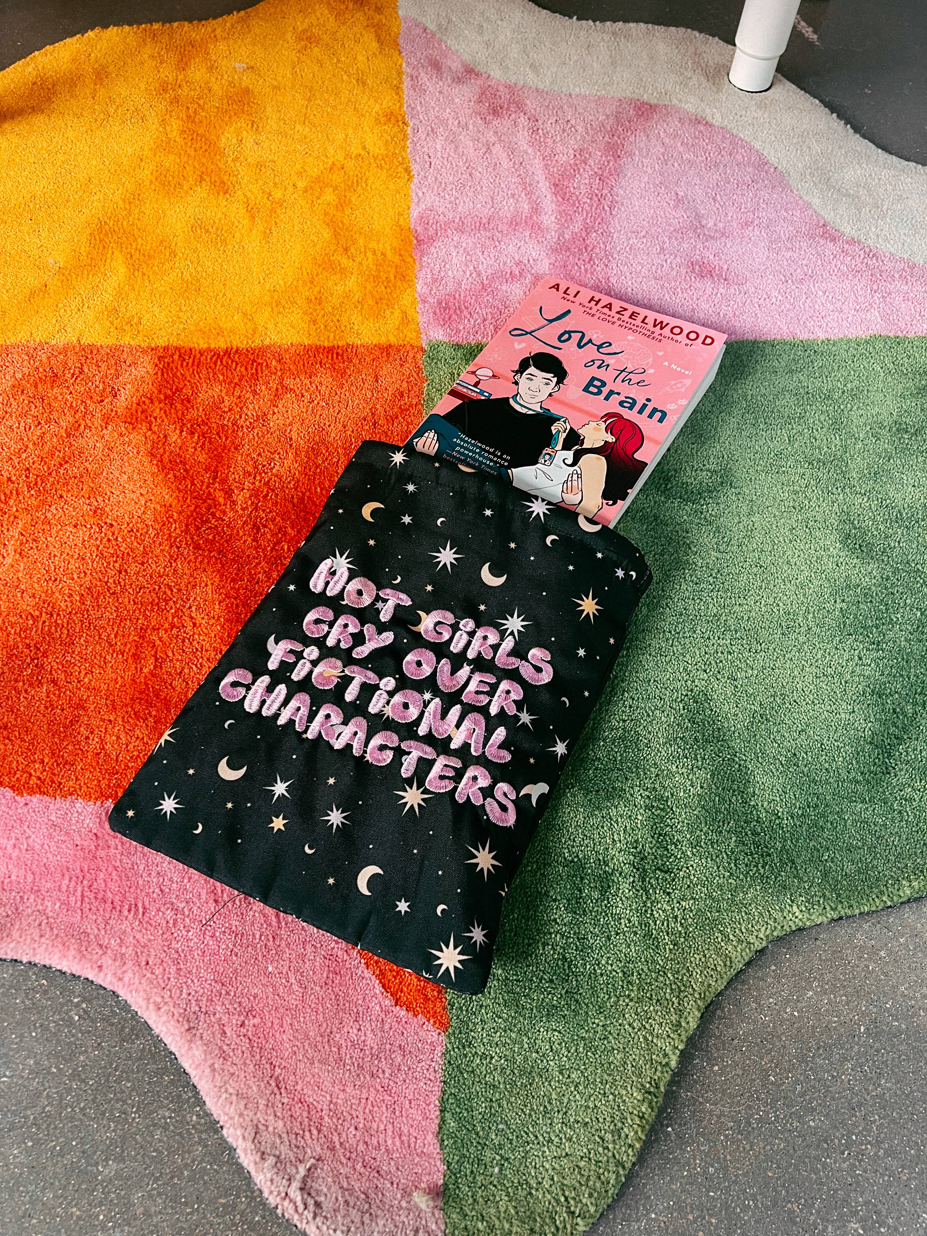 Hot Girls Cry Bokomslag / Booksleeve