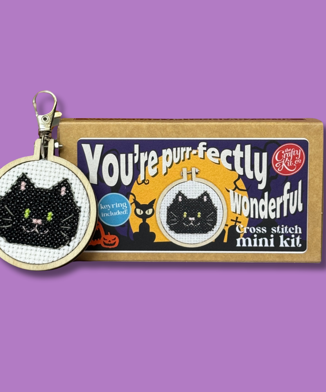 You're purr-fect! Mini Matchbox Broderingssett