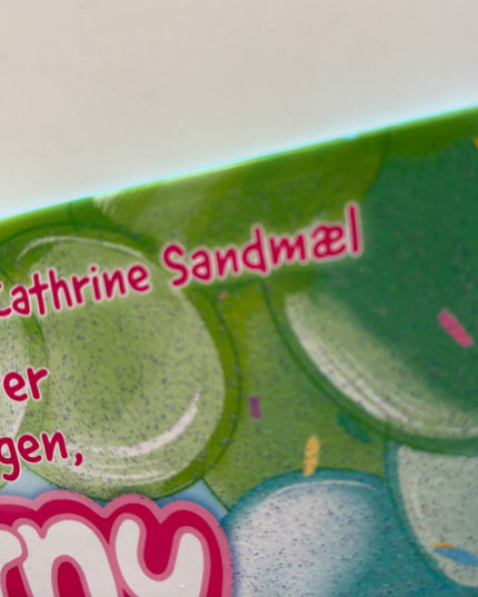 Lyng, Sandra: Gratulerer med dagen, Corny