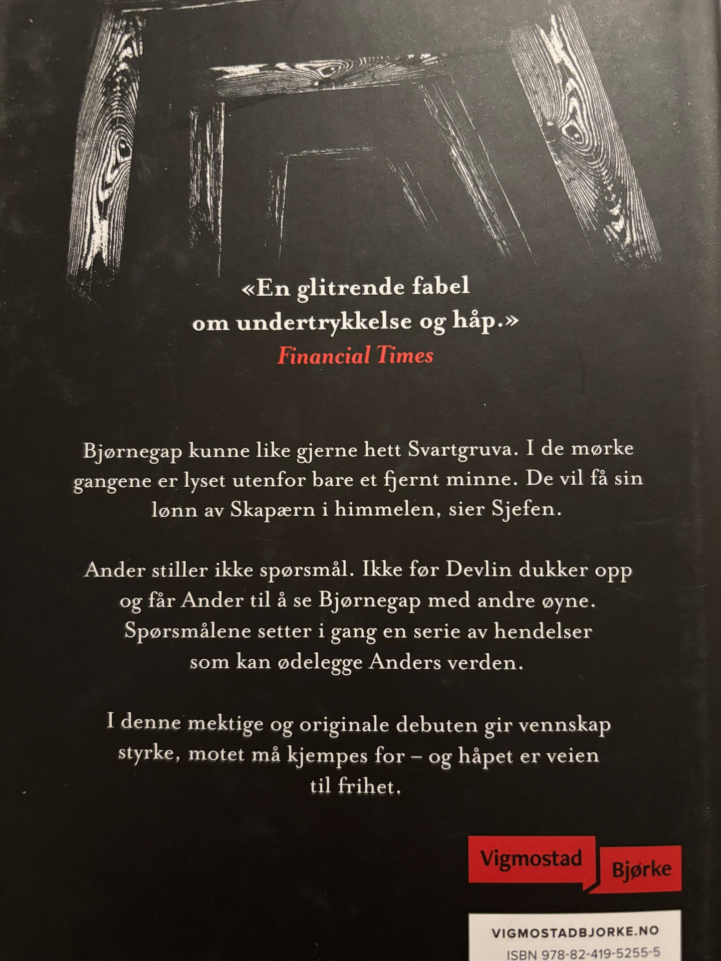 Hyder, Liz: Bjørnegap