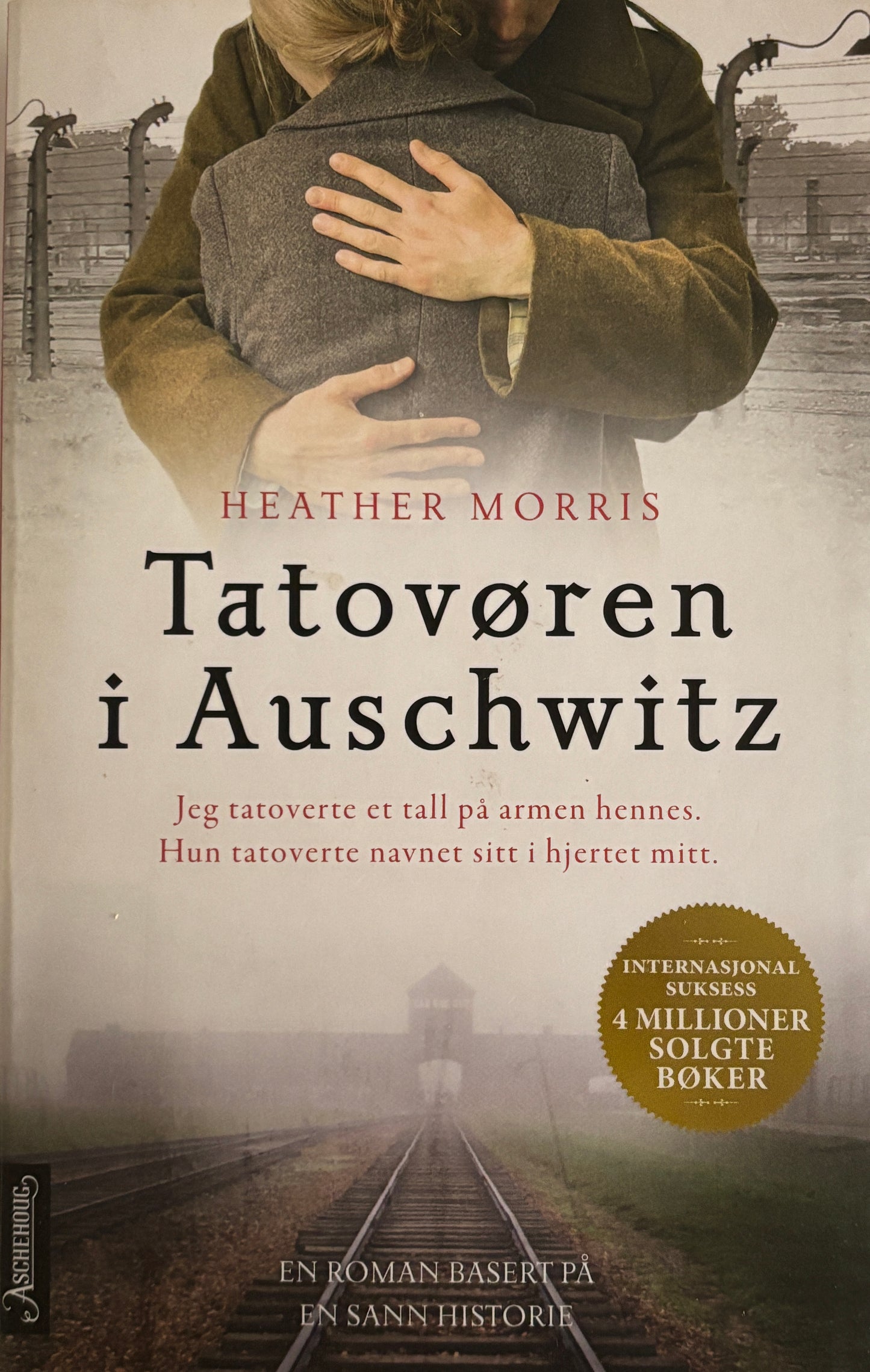 Stuart, Anna: Tatovøren i Auschwitz