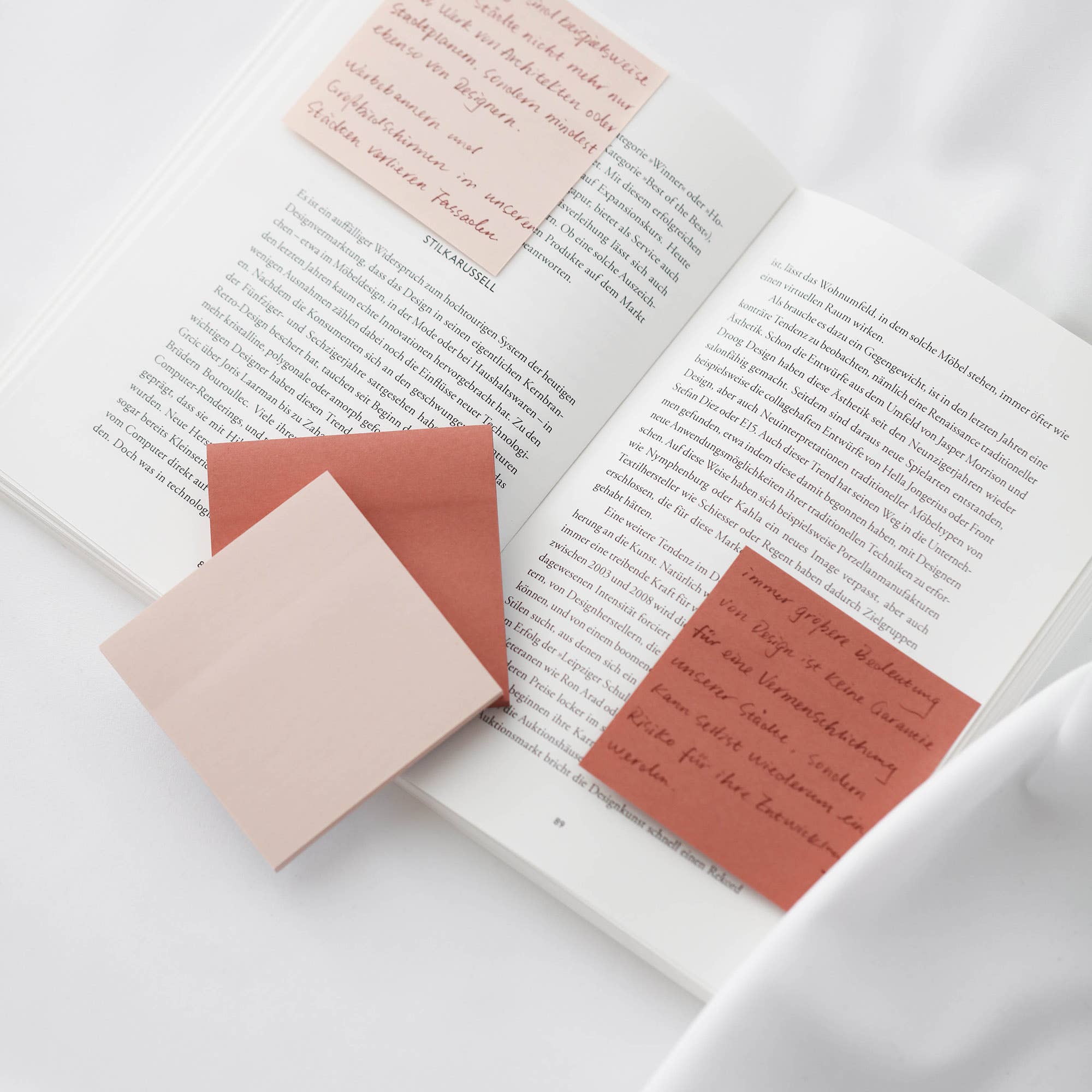 Vintage Red Sticky Notes 75mm x 75mm /100 ark per blokk