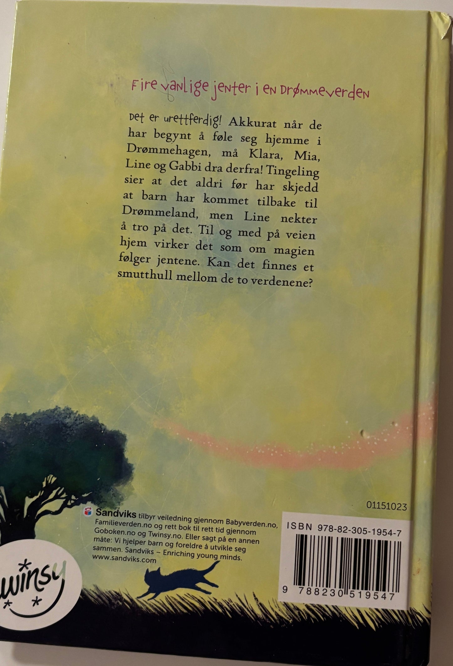 Thorpe, Kiki: Drømmejentene - Mellom to verdener