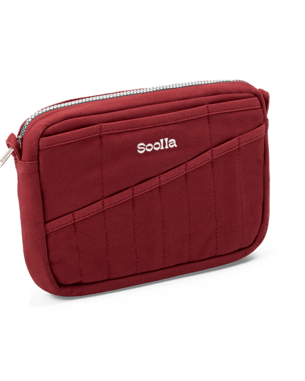 Forhåndsbestilling | Soolla® Studio Pouch | Sangria | Veske for Skrivesaker