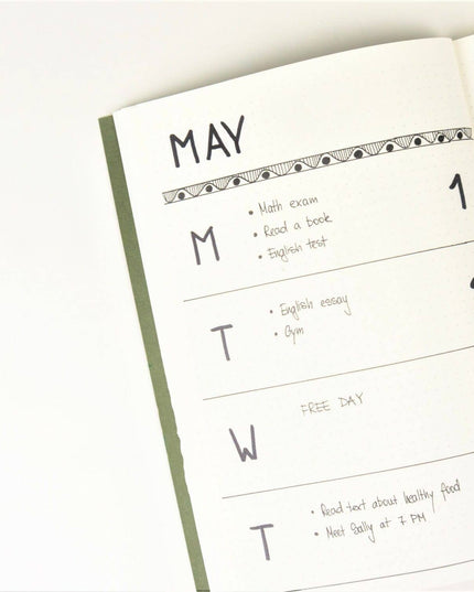 Bullet Journal / Notatbok med Prikker | Peaches + Cherries