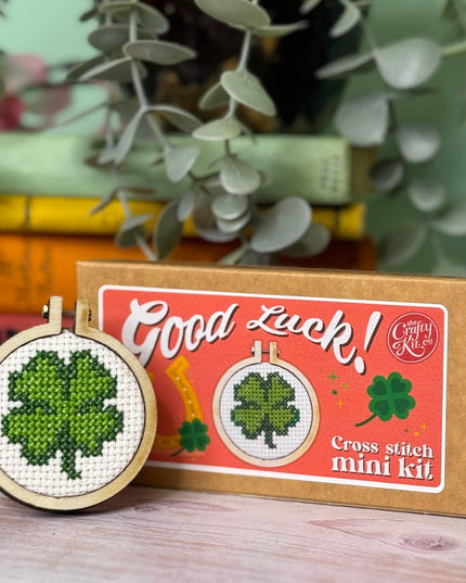 Good Luck! Mini Matchbox Broderingssett