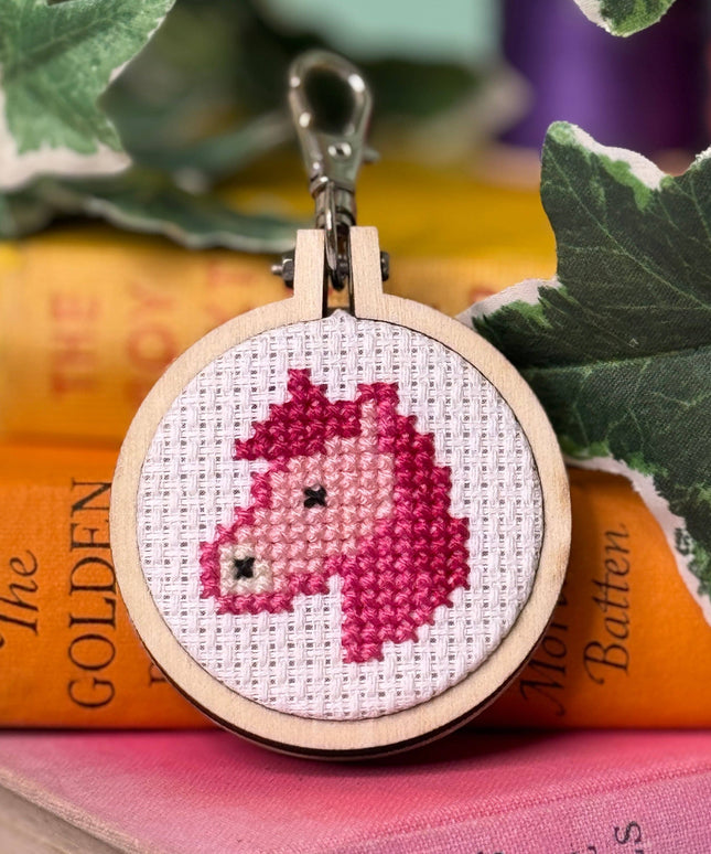 The Pink Pony Club (pony) Mini Matchbox Broderingssett