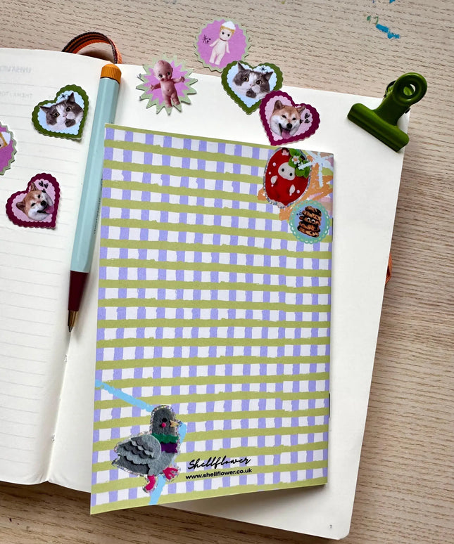 Klistremerkebok | A6 Gingham Sticker Keeper