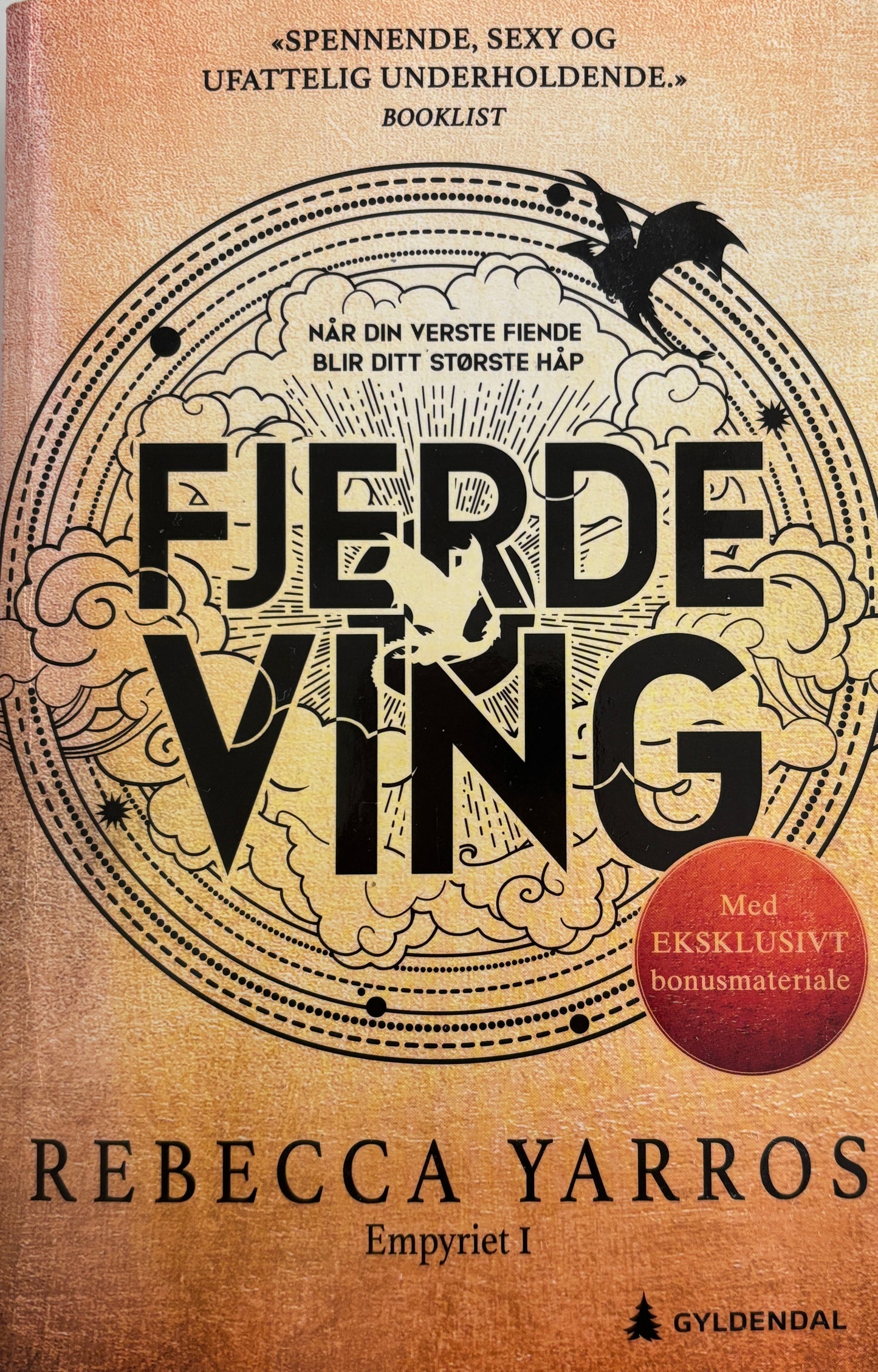 Yarros, Rebecca: Fjerde ving