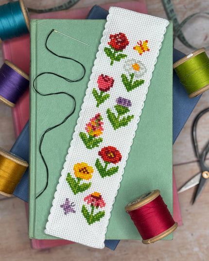 Cottage Garden Bokmerke Broderingssett