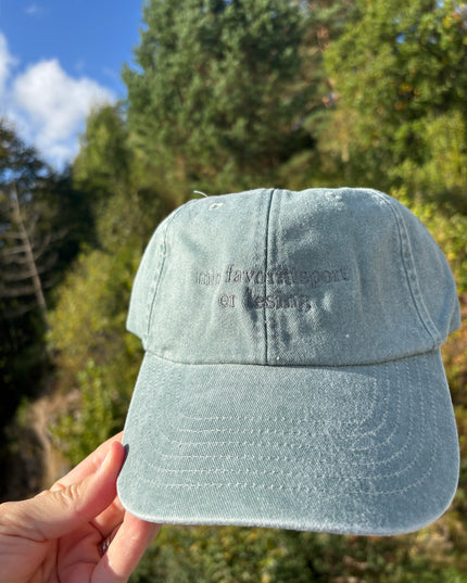Brodert Caps | Min Favorittsport Er Lesing | Sage Green