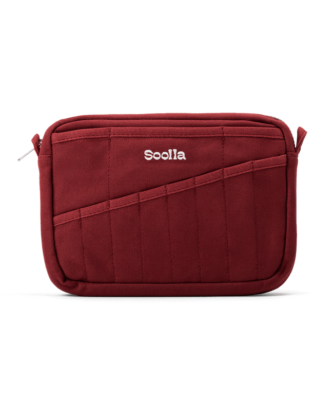 Forhåndsbestilling | Soolla® Studio Pouch | Sangria | Veske for Skrivesaker