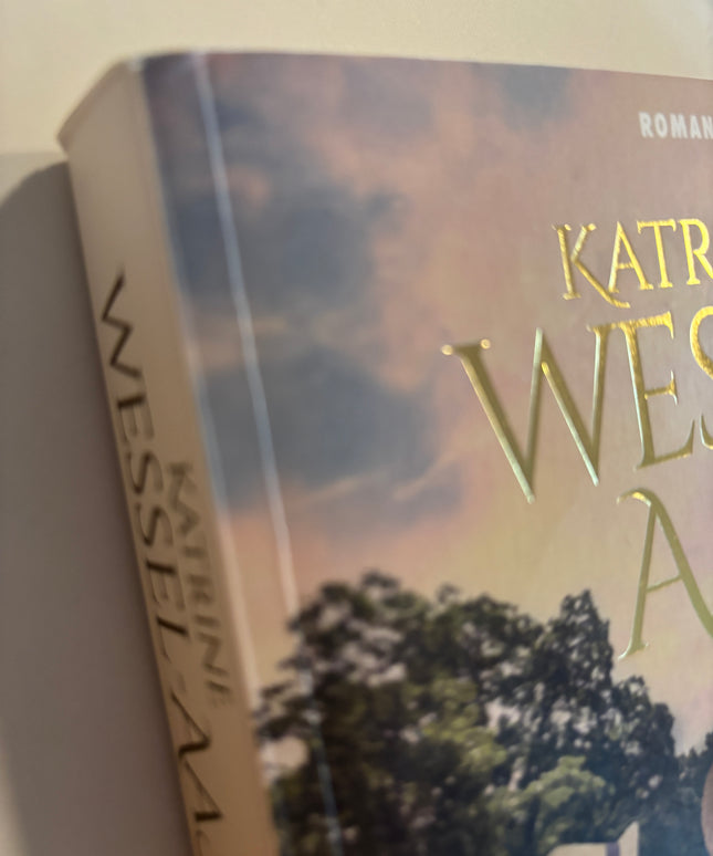 Wessel Aas, Katrine: Familiebånd
