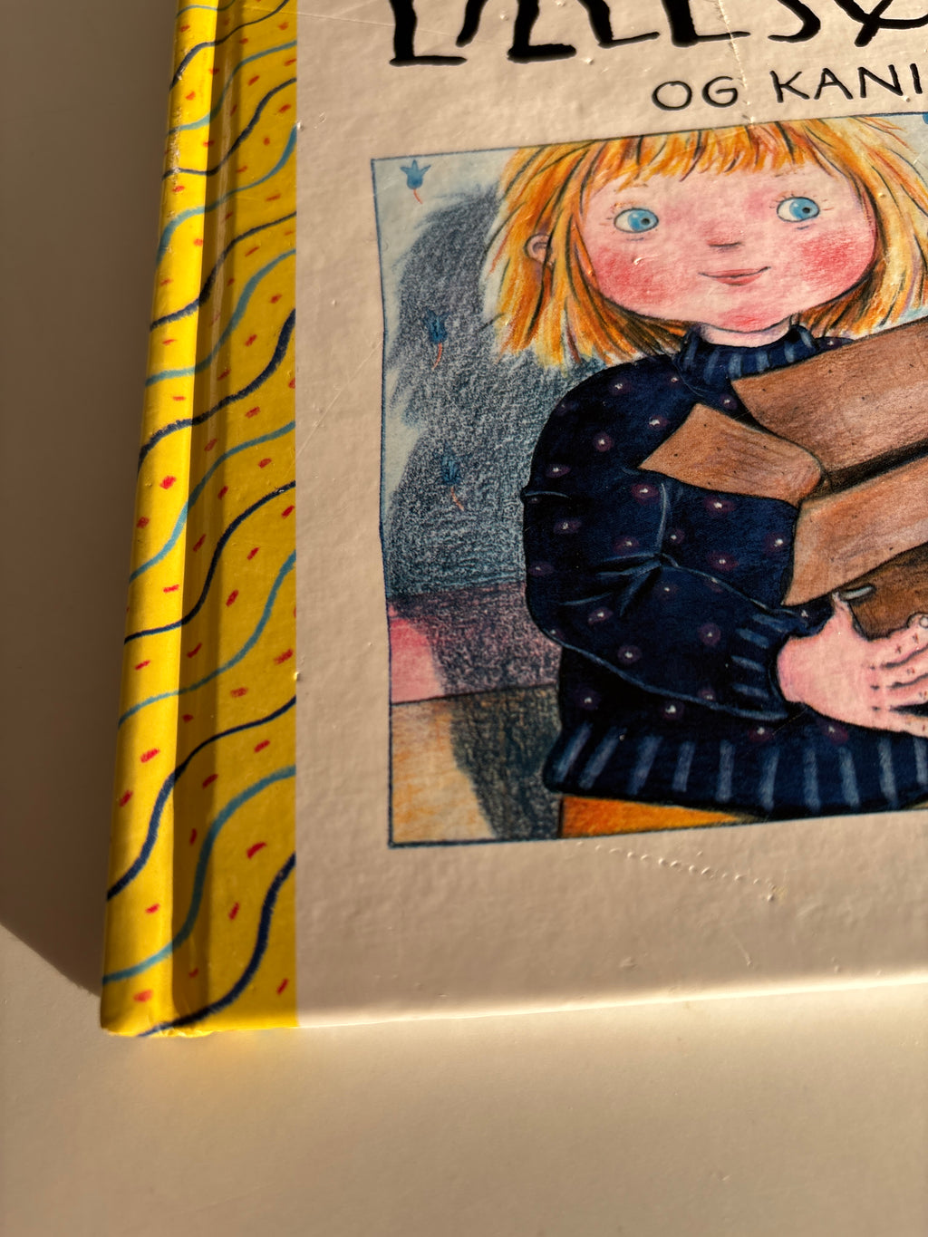 Grossmann, Kari: Lillesøster og kaninen