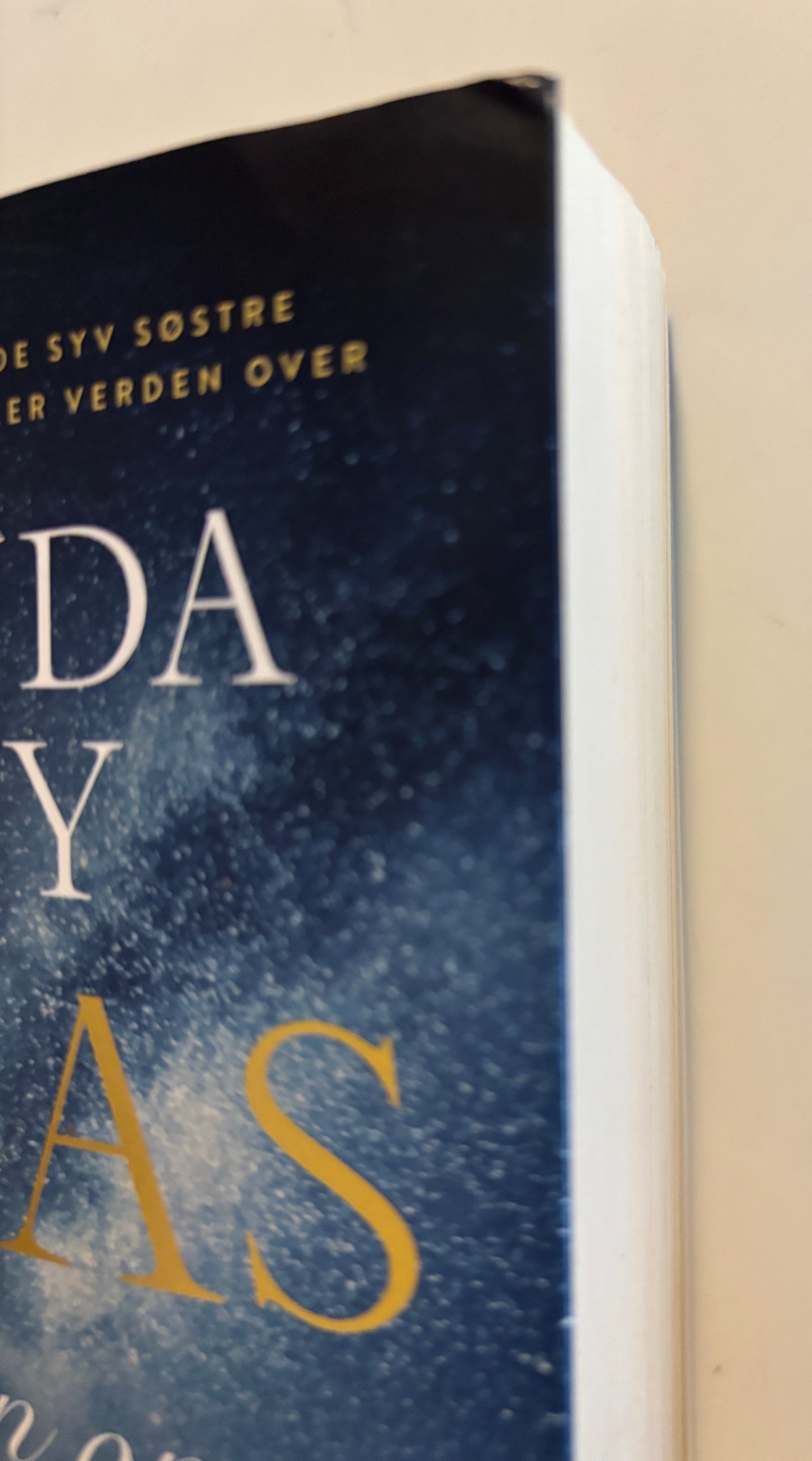 Riley, Lucinda: Atlas