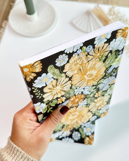 Dot Grid Notatbok | Dark Botanical