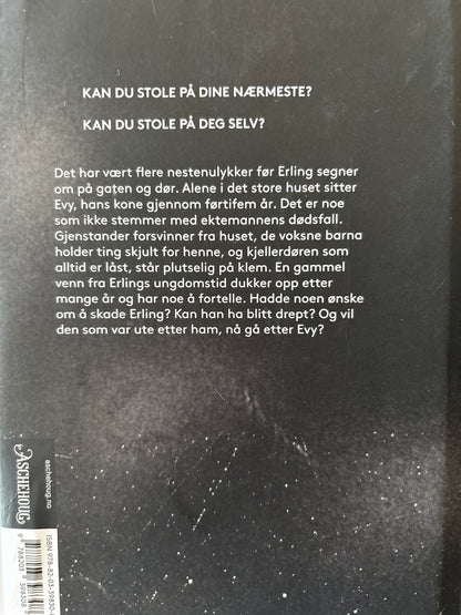 Flood, Helene: Enken