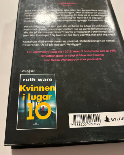 Ware, Ruth: I en mørk mørk skog