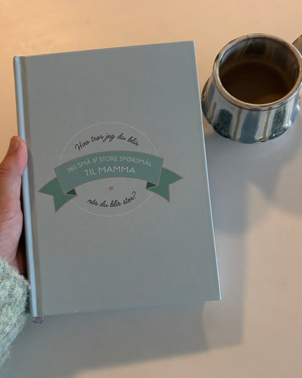 365 små og store spørsmål til mamma
