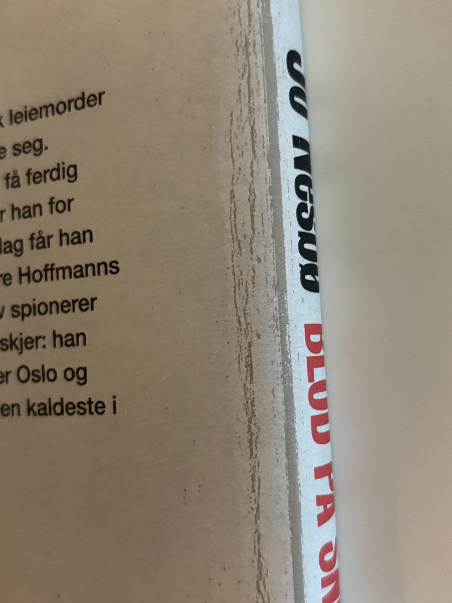 Nesbø, Jo: Blod på snø